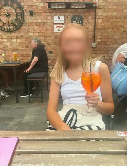 Alberte, 26