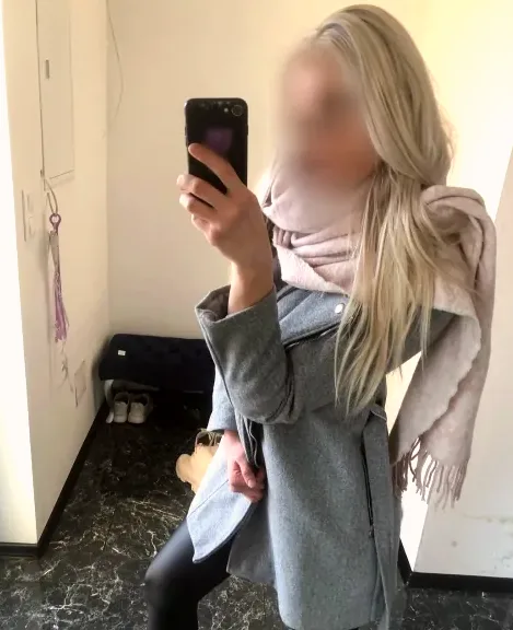 Amalie, 24