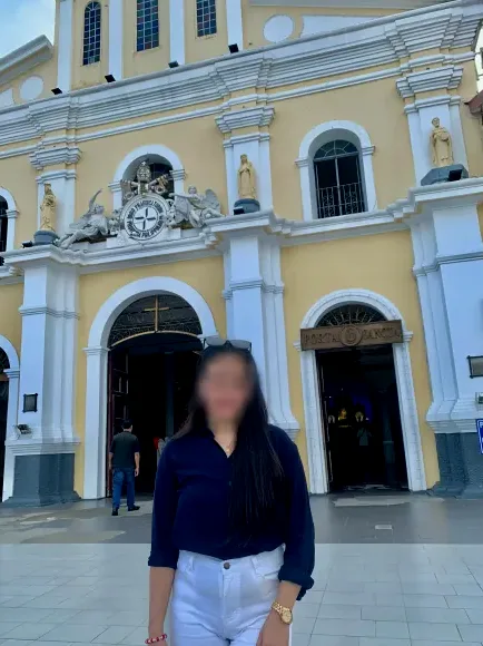 Amira, 24