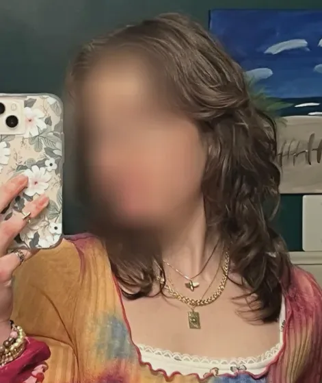 Caroline, 20