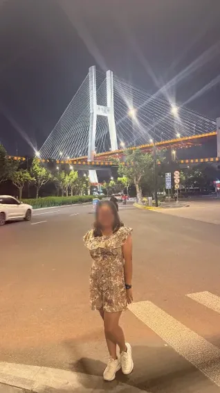 Clara, 34