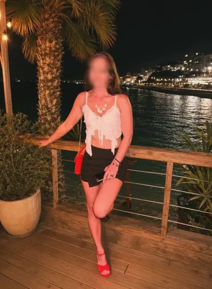 Julie, 34