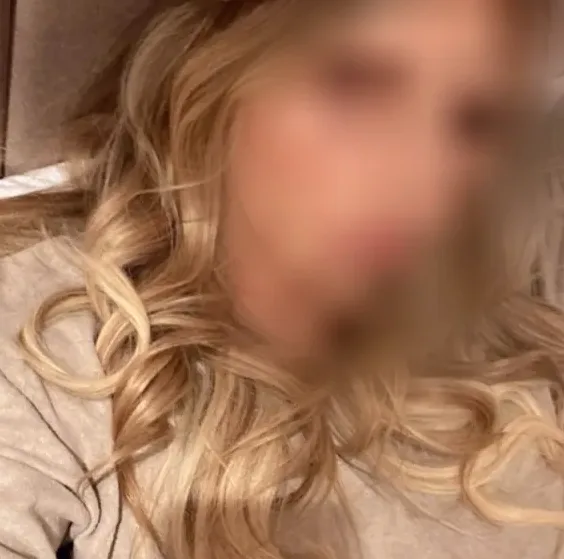 Laura, 28