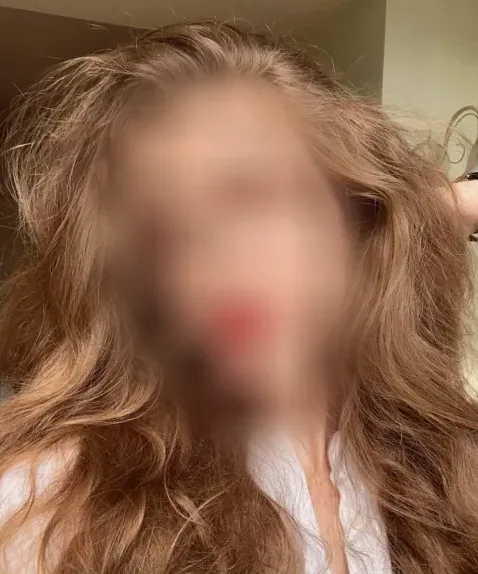 Rosa, 20