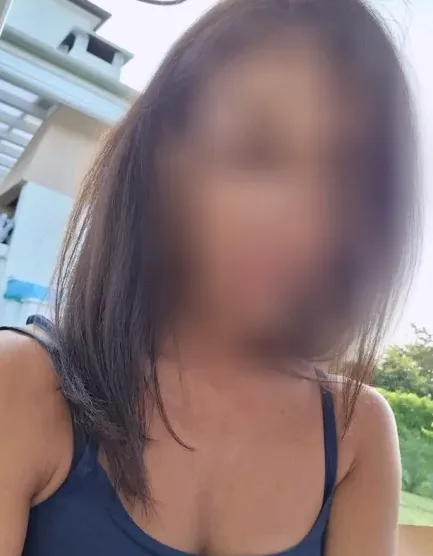 Zeynep, 35